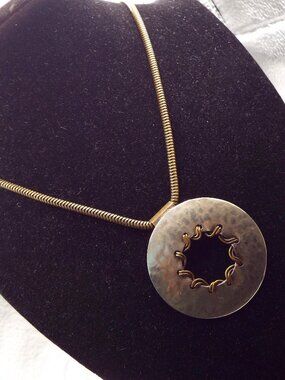 BAER SF BRUTALIST HAMMERED SILVER DISK W/ BRONZED "STITCHES" 24" L. NECKLACE 36